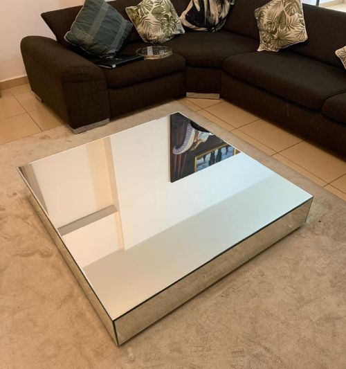 Custom glass table installation for residential house in Jebel Ali Dubai by Dubai Glass Experts